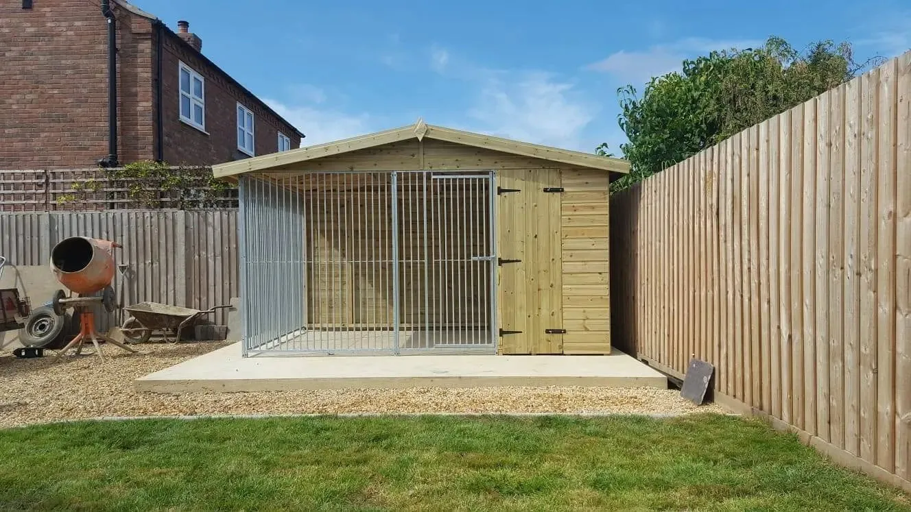 Benchmark Dog Kennel with Apex Roof - Single 12 x 10ft, Premium Wood Range