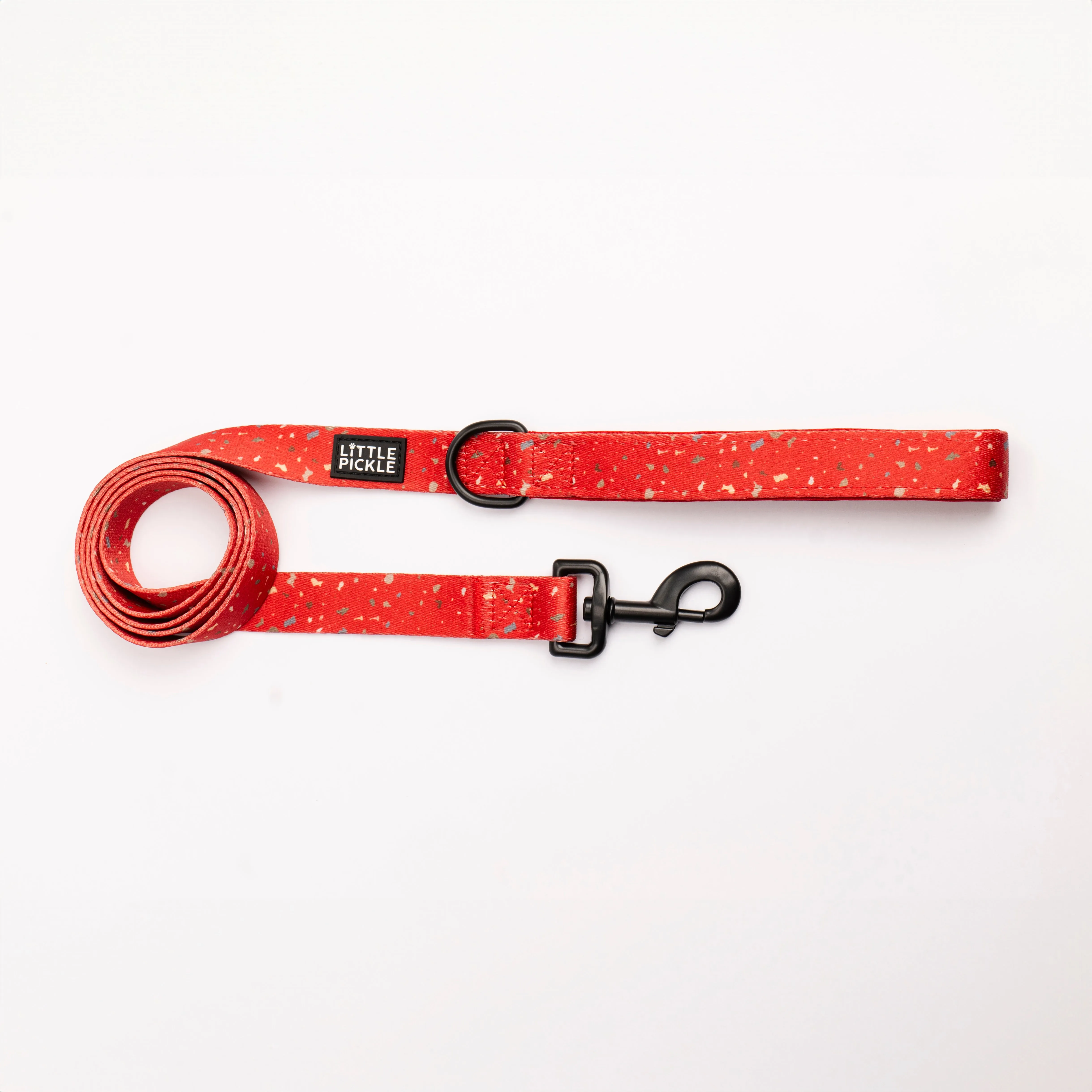 Classic Comfort Leash in Celebration Red Design