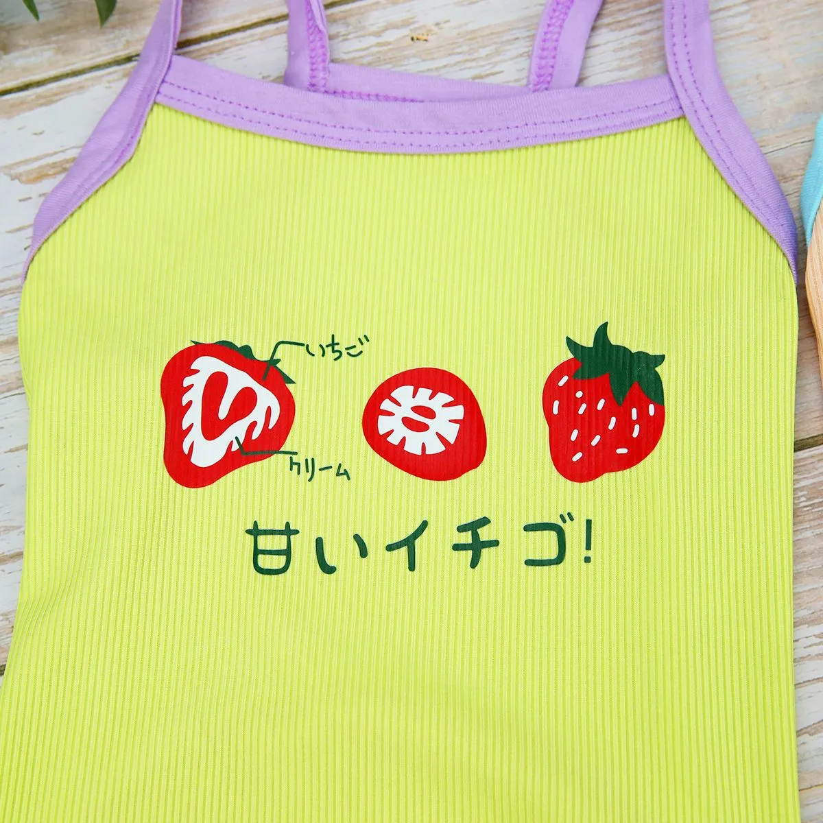 Summer pet clothes cat and puppy strawberry patter